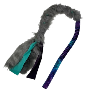 FURRY TAIL צעצוע משיכה מפרווה סינתטית עם ידית