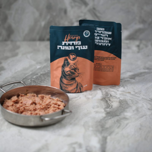 מחית עוף וטונה טבעית לחתולים מבית הנריס. מוגש בציר עוף עשיר, ללא רכיבים מלאכותיים. מסייע להידרציה וטעימות גבוהה. 100 גרם של פינוק אמיתי.